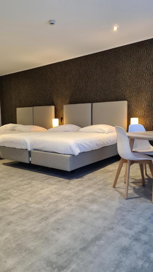 La Reine Hôtel, City Centre Spa Esterno foto